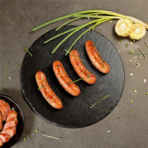 全家便利店上海部分门店售卖超期烤肠，官方回应承诺全面整改